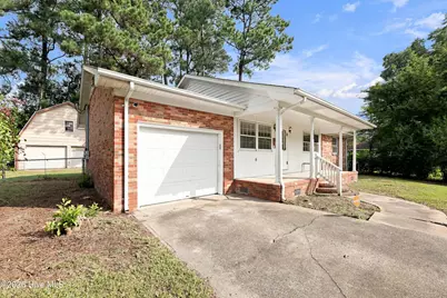 203 Long Acres Drive, Jacksonville, NC 28546 - Photo 2