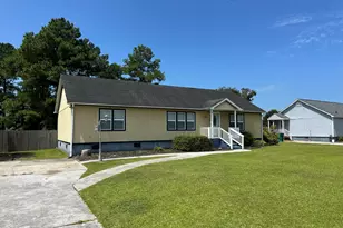 299 Riggs Rd, Hubert, NC 28539 - Photo 4