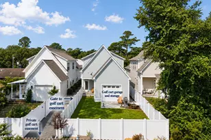 1018 N Caswell Ave, Southport, NC 28461 - Photo 2
