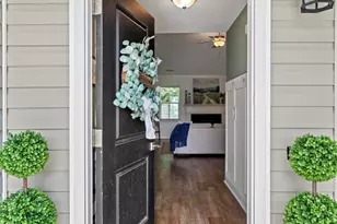 404 Christopher Columbus Ter, Jacksonville, NC 28540 - Photo 2