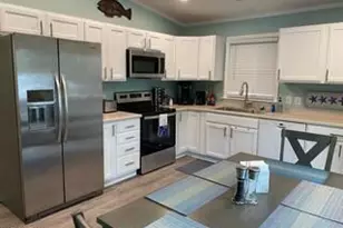 314 Charlotte Ave, Carolina Beach, NC 28428 - Photo 4