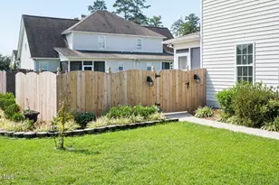 2401 Dovedale Ct, Greenville, NC 27834 - Photo 8