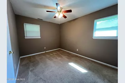 504 Holly Court, Jacksonville, NC 28540 - Photo 10