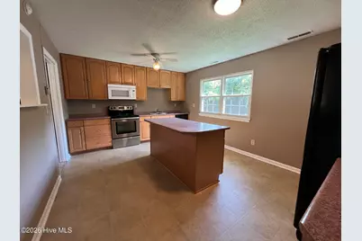 504 Holly Court, Jacksonville, NC 28540 - Photo 6