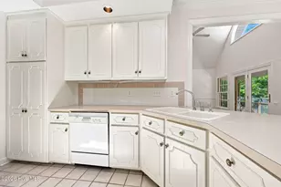110 Sutton Dr, Cape Carteret, NC 28584 - Photo 10
