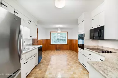 107 Brookshire Lane, Wilmington, NC 28409 - Photo 10