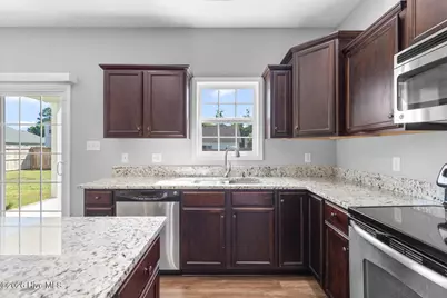 706 Radiant Drive, Jacksonville, NC 28546 - Photo 10