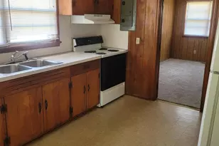 1313 Lincoln St, Elizabeth City, NC 27909 - Photo 2