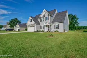 109 Easton Dr, Richlands, NC 28574 - Photo 2