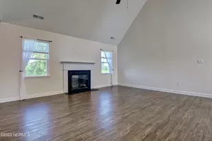 109 Easton Dr, Richlands, NC 28574 - Photo 8