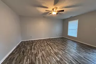 102 Hillside Ct, Jacksonville, NC 28546 - Photo 2
