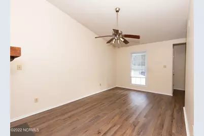 139 Village Circle, Jacksonville, NC 28546 - Photo 4