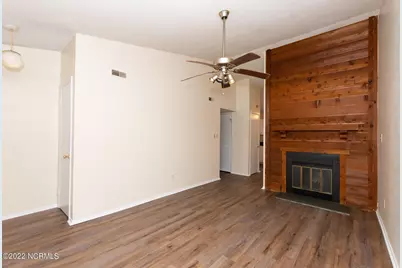 139 Village Circle, Jacksonville, NC 28546 - Photo 6