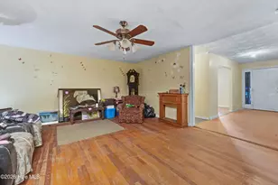 273 E Charity Rd, Rose Hill, NC 28458 - Photo 16