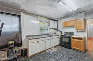 273 E Charity Rd, Rose Hill, NC 28458 - Photo 30