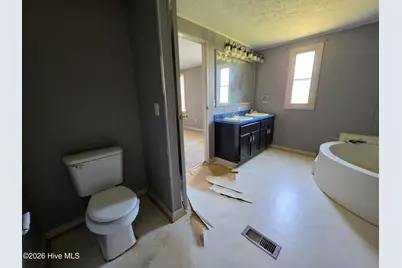 1142 E Nc 102 E, Ayden, NC 28513 - Photo 14