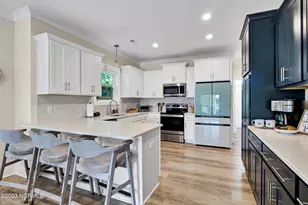 305 Fayetteville Ave, Carolina Beach, NC 28428 - Photo 16