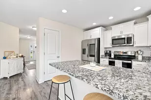 273 W Broughton Ln, Rocky Point, NC 28457 - Photo 12