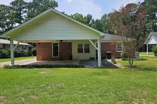 702 Stewart Ave, Clinton, NC 28328 - Photo 2