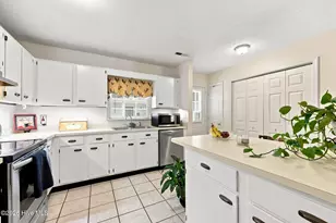 3905 Guardian Ave, Morehead City, NC 28557 - Photo 12