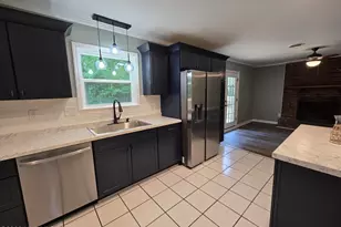 319 Pinewood Ct, Jacksonville, NC 28546 - Photo 12