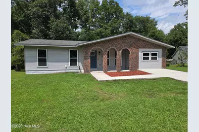319 Pinewood Court, Jacksonville, NC 28546 - Photo 2