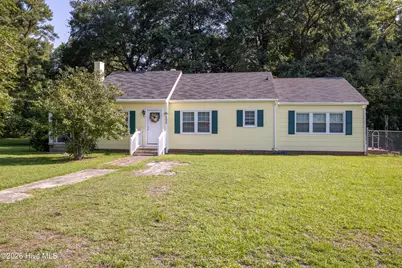 203 Willow Road, Clinton, NC 28328 - Photo 2