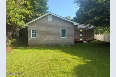 220 E Lewis Street, Whiteville, NC 28472 - Photo 8