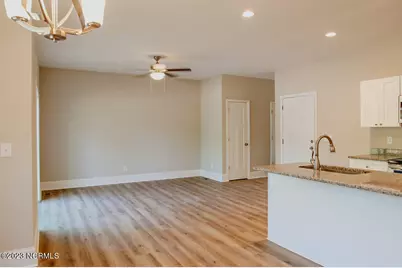 816 Ducks Landing, Aberdeen, NC 28315 - Photo 6