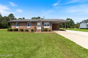 123 N Elmhurst St, Clarkton, NC 28433 - Photo 1