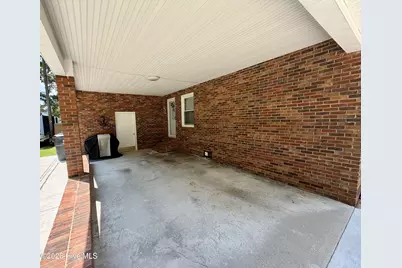 209 Nancy Street, Lake Waccamaw, NC 28450 - Photo 4
