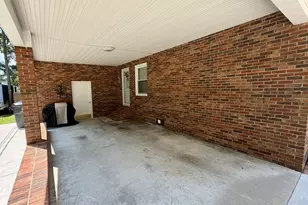 209 Nancy St, Lake Waccamaw, NC 28450 - Photo 4