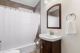 313 N Breazeale Ave, Mount Olive, NC 28365 - Photo 20