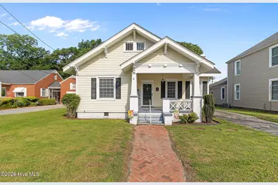 313 N Breazeale Avenue, Mount Olive, NC 28365 - Photo 2