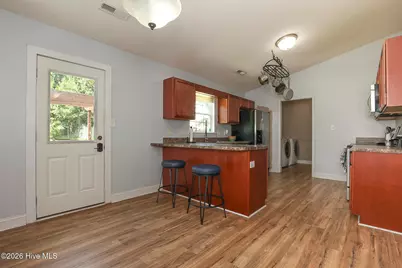102 Turtle Creek Court, Jacksonville, NC 28540 - Photo 8