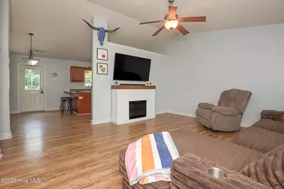 102 Turtle Creek Court, Jacksonville, NC 28540 - Photo 6