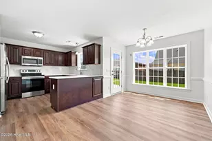 3721 Tifgreen Dr, Greenville, NC 27834 - Photo 4