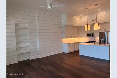 801 Mulberry Street #214, Beaufort, NC 28516 - Photo 2