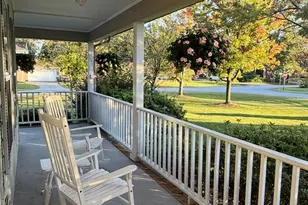 202 Meadows Ln, Newport, NC 28570 - Photo 4
