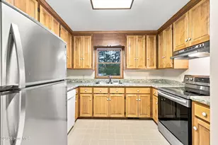 1022 Crosswinds Dr, Elizabeth City, NC 27909 - Photo 8