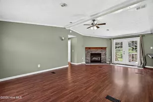 102 Seabird Ln, Sneads Ferry, NC 28460 - Photo 6