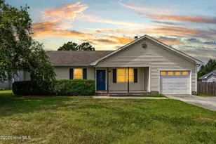 496 Sand Ridge Rd, Hubert, NC 28539 - Photo 2