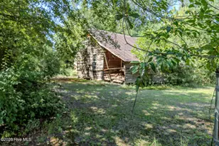 602 E Gertrude St, Fairmont, NC 28340 - Photo 4