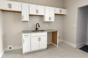 906 S 8th St, Wilmington, NC 28401 - Photo 2