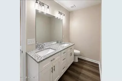404 Holmes Street, Clinton, NC 28328 - Photo 10