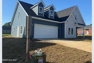 404 Holmes Street, Clinton, NC 28328 - Photo 2