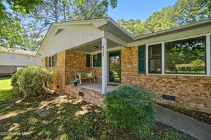 413 Hickory Dr, Elizabeth City, NC 27909 - Photo 2