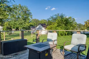 204 Saunders St, Hertford, NC 27944 - Photo 2