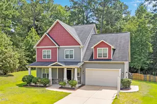 105 Birdsong Ct, Aberdeen, NC 28315 - Photo 2