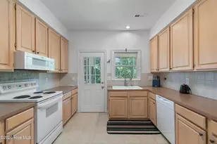 4148 Carlyle Pl SE, Southport, NC 28461 - Photo 10